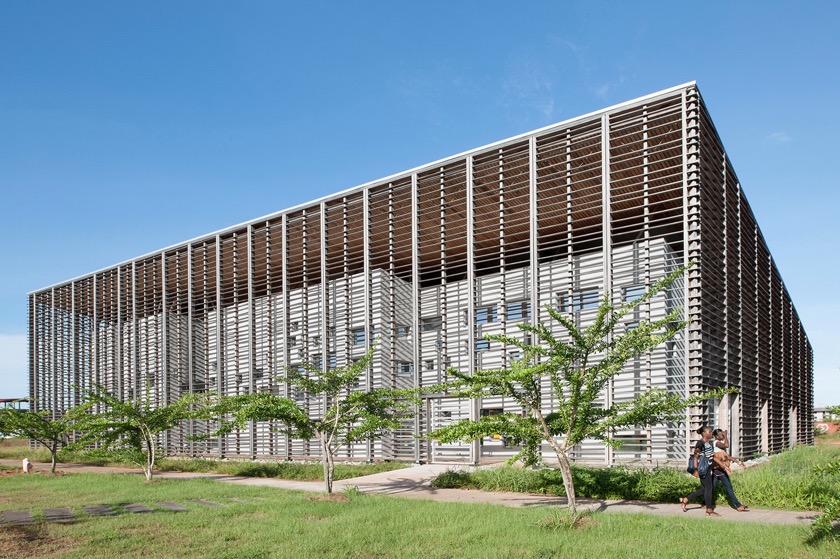 Cayenne University Library - outside