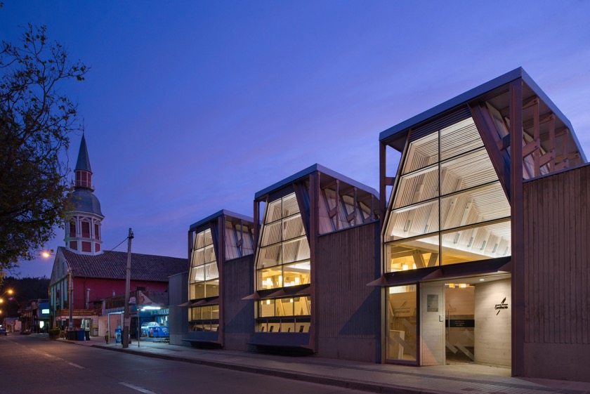 Constitución Public Library, Chile - outside